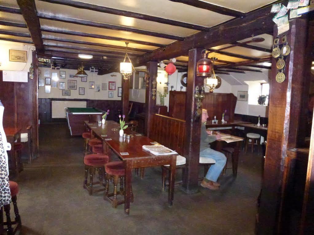 Cornish Arms Inn Port Isaac 2 Miles Pendoggett Екстериор снимка